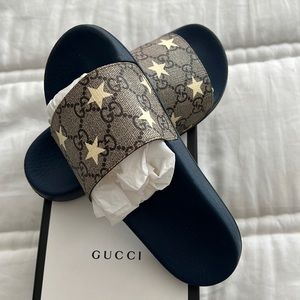 Gucci Slides, Kids.